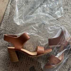 Elegant Brown Block Heel Sandals
